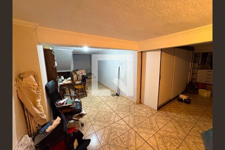 Casa à venda com 350m², 4 quartos e 3 vagas Casa à venda com 350m², 4 quartos e 3 vagasGaragem