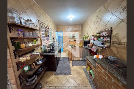 Casa à venda com 350m², 4 quartos e 3 vagas Casa à venda com 350m², 4 quartos e 3 vagasCozinha