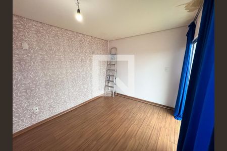 Casa à venda com 350m², 4 quartos e 3 vagas Casa à venda com 350m², 4 quartos e 3 vagasQuarto