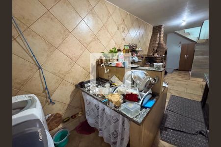 Casa à venda com 350m², 4 quartos e 3 vagas Casa à venda com 350m², 4 quartos e 3 vagasÁrea de serviço