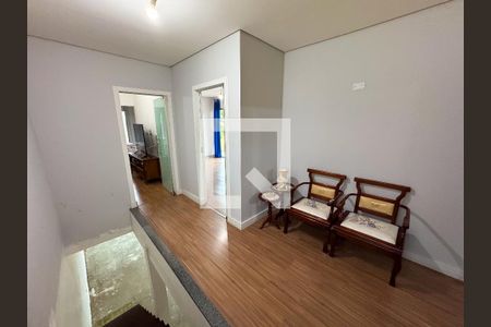 Casa à venda com 350m², 4 quartos e 3 vagas Casa à venda com 350m², 4 quartos e 3 vagasQuarto