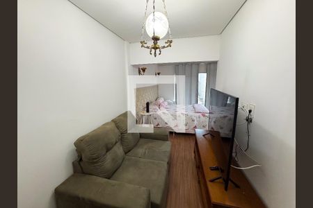 Casa à venda com 350m², 4 quartos e 3 vagas Casa à venda com 350m², 4 quartos e 3 vagasQuarto