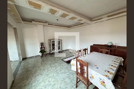 Casa à venda com 350m², 4 quartos e 3 vagas Casa à venda com 350m², 4 quartos e 3 vagasSala cobertura