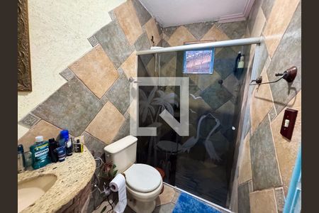 Casa à venda com 350m², 4 quartos e 3 vagas Casa à venda com 350m², 4 quartos e 3 vagasBanheiro