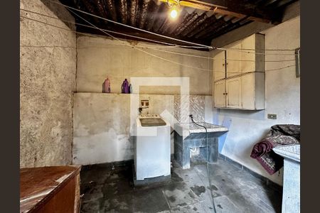 Casa à venda com 325m², 3 quartos e 1 vagaÁrea de Serviço