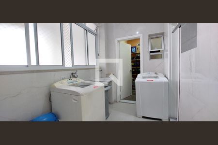 Apartamento para alugar com 155m², 3 quartos e 1 vagaÁrea de Serviço