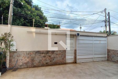 Casa à venda com 256m², 3 quartos e 4 vagasVista da Área de Serviço