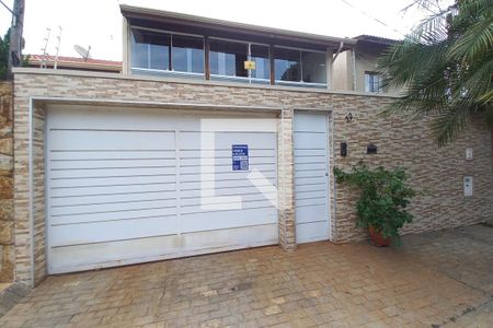 Casa à venda com 256m², 3 quartos e 4 vagasFachada do Prédio