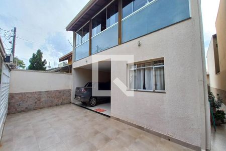 Casa à venda com 256m², 3 quartos e 4 vagasFachada do Prédio