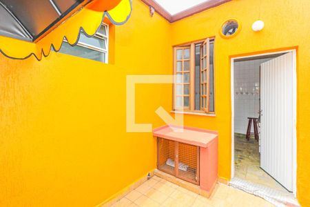 Casa para alugar com 105m², 2 quartos e 1 vaga Casa para alugar com 105m², 2 quartos e 1 vagaQuintal