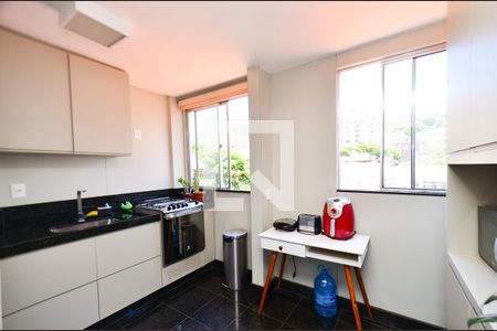 Apartamento à venda com 135m², 3 quartos e 2 vagasCozinha