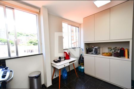 Apartamento à venda com 135m², 3 quartos e 2 vagasCozinha