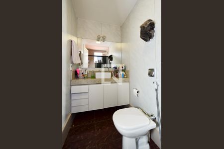 Apartamento à venda com 135m², 3 quartos e 2 vagasBanheiro suite