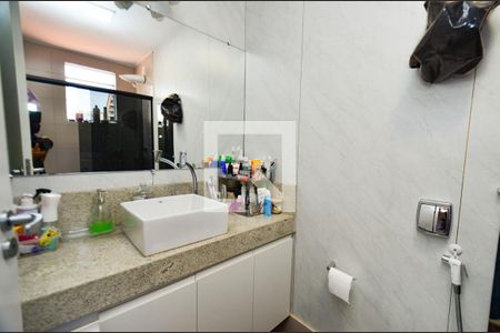 Apartamento à venda com 135m², 3 quartos e 2 vagasBanheiro suite