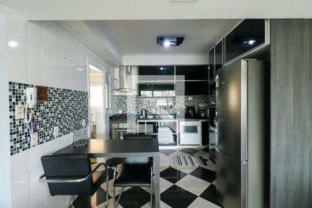 Apartamento à venda com 102m², 3 quartos e 2 vagasCozinha