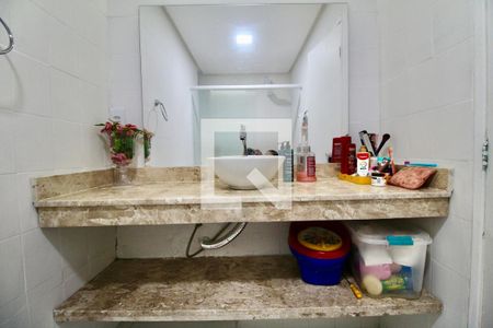 Apartamento para alugar com 80m², 3 quartos e 2 vagasBanheiro Social