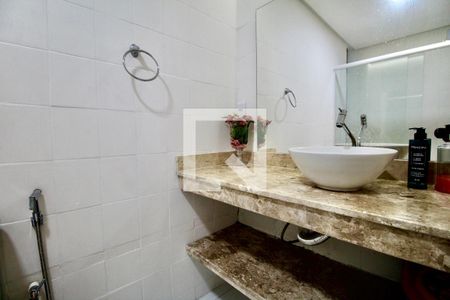 Apartamento para alugar com 80m², 3 quartos e 2 vagasBanheiro Social
