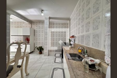 Casa à venda com 300m², 3 quartos e 2 vagas Casa à venda com 300m², 3 quartos e 2 vagasCozinha