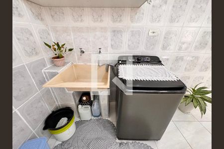 Casa à venda com 300m², 3 quartos e 2 vagas Casa à venda com 300m², 3 quartos e 2 vagasLavanderia