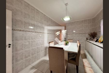 Casa à venda com 300m², 3 quartos e 2 vagas Casa à venda com 300m², 3 quartos e 2 vagasCopa