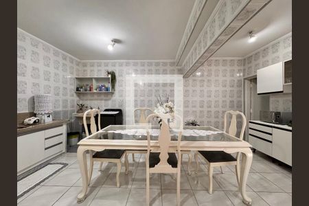 Casa à venda com 300m², 3 quartos e 2 vagas Casa à venda com 300m², 3 quartos e 2 vagasCozinha