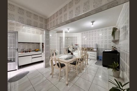 Casa à venda com 300m², 3 quartos e 2 vagas Casa à venda com 300m², 3 quartos e 2 vagasCozinha