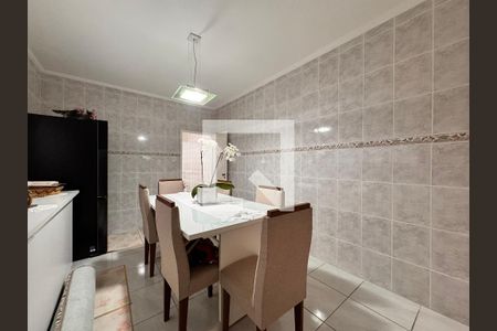 Casa à venda com 300m², 3 quartos e 2 vagas Casa à venda com 300m², 3 quartos e 2 vagasCopa