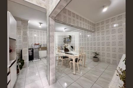 Casa à venda com 300m², 3 quartos e 2 vagas Casa à venda com 300m², 3 quartos e 2 vagasCozinha