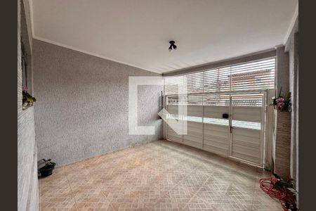 Casa à venda com 300m², 3 quartos e 2 vagas Casa à venda com 300m², 3 quartos e 2 vagasGaragem