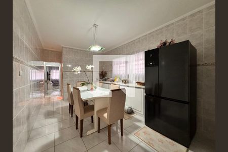 Casa à venda com 300m², 3 quartos e 2 vagas Casa à venda com 300m², 3 quartos e 2 vagasCopa