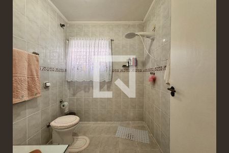 Casa à venda com 300m², 3 quartos e 2 vagas Casa à venda com 300m², 3 quartos e 2 vagasBanheiro