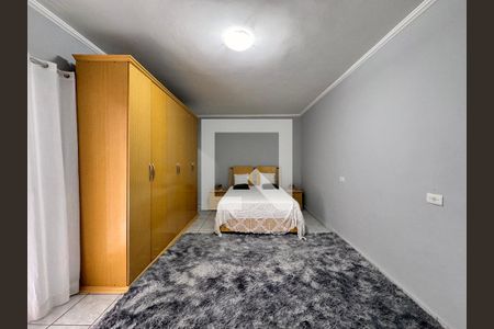 Casa à venda com 300m², 3 quartos e 2 vagas Casa à venda com 300m², 3 quartos e 2 vagasSuite