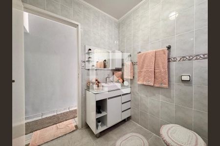 Casa à venda com 300m², 3 quartos e 2 vagas Casa à venda com 300m², 3 quartos e 2 vagasBanheiro