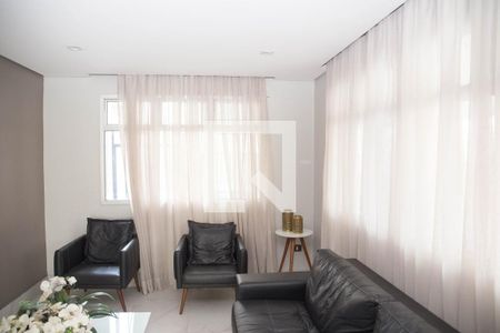 Apartamento à venda com 54m², 2 quartos e 1 vaga Apartamento à venda com 54m², 2 quartos e 1 vagaHall social