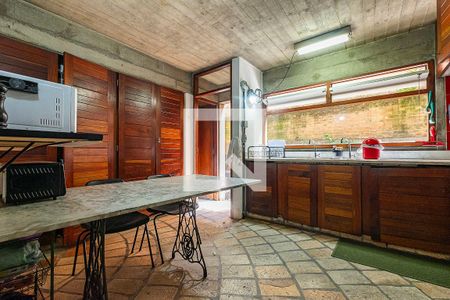 Casa para alugar com 167m², 4 quartos e 3 vagas Casa para alugar com 167m², 4 quartos e 3 vagasCozinha