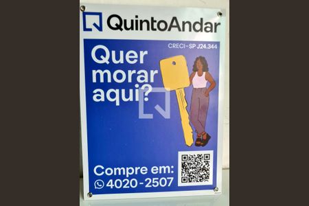 Casa à venda com 125m², 3 quartos e sem vaga Casa à venda com 125m², 3 quartos e sem vagaFachada do imóvel com placa QuintoAndar