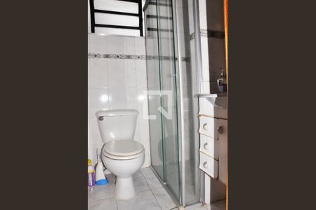 Apartamento à venda com 47m², 2 quartos e 1 vaga Apartamento à venda com 47m², 2 quartos e 1 vagaDetalhe - Banheiro Social