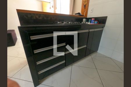 Casa à venda com 78m², 2 quartos e 2 vagasCozinha - Armários