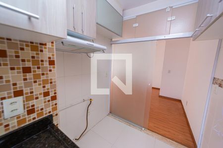 Apartamento à venda com 46m², 2 quartos e 1 vaga Apartamento à venda com 46m², 2 quartos e 1 vagaCozinha e Área de Serviço