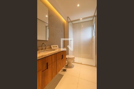 Banheiro Social de apartamento para alugar com 2 quartos, 155m² em Alphaville, Barueri
