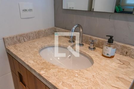 Apartamento para alugar com 155m², 2 quartos e 3 vagas Apartamento para alugar com 155m², 2 quartos e 3 vagasBanheiro da Suíte 1