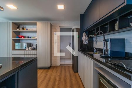 Cozinha de apartamento para alugar com 2 quartos, 155m² em Alphaville, Barueri