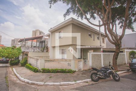 Casa para alugar com 160m², 3 quartos e 3 vagasFachada
