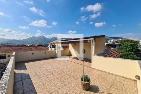 Apartamento para alugar com 159m², 2 quartos e 2 vagasTerraço