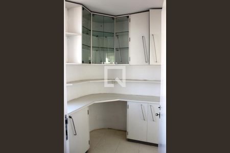 Apartamento à venda com 642m², 4 quartos e 6 vagas Apartamento à venda com 642m², 4 quartos e 6 vagasFoto 02