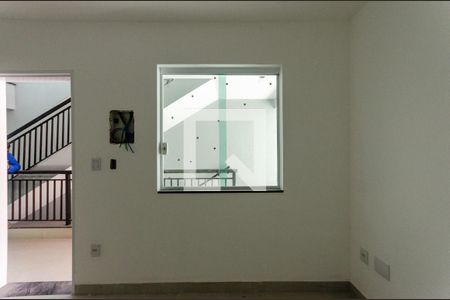 Sala de apartamento para alugar com 2 quartos, 46m² em Vila Clarice, São Paulo
