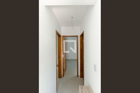 Corredor de apartamento para alugar com 2 quartos, 46m² em Vila Clarice, São Paulo