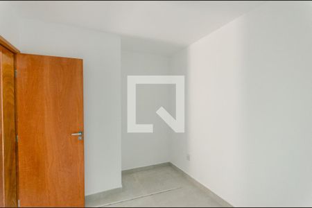 Quarto 1 de apartamento para alugar com 2 quartos, 46m² em Vila Clarice, São Paulo