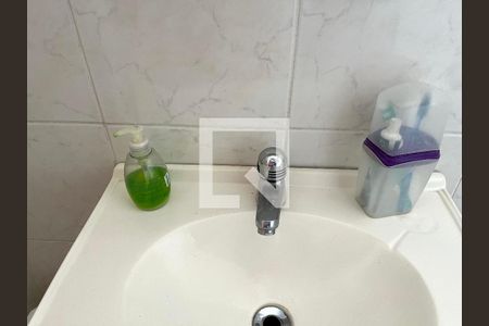 Casa à venda com 81m², 2 quartos e 2 vagasBanheiro da Suíte 2