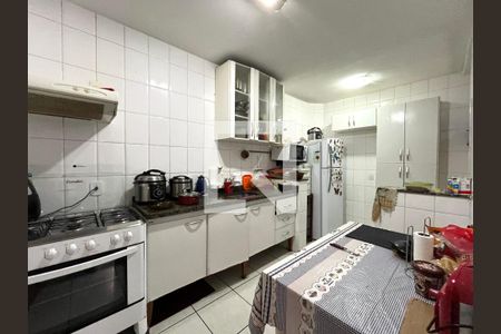 Casa à venda com 81m², 2 quartos e 2 vagasCozinha